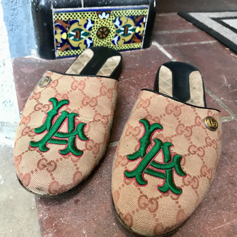Classic GUCCI LA Dodgers Slides SZ 8 ~ $1100 Value for $400!! Rare deal buy now!